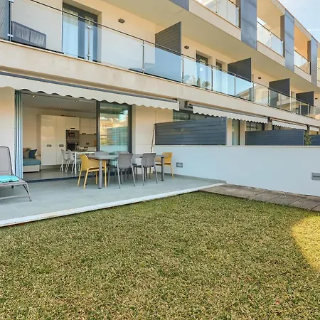 Apartman La Perla 3 *