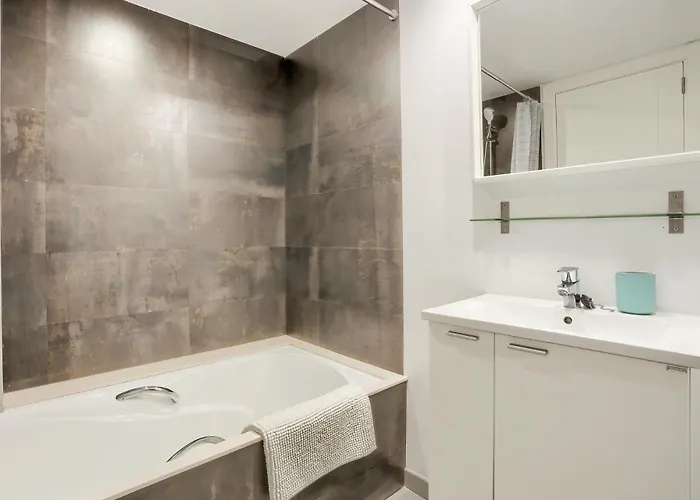 Apartman La Perla 3 *